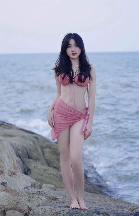 小學(xué)生的坤坤放到女生的坤里